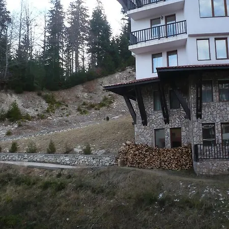 Snezhanka بامبوروفو